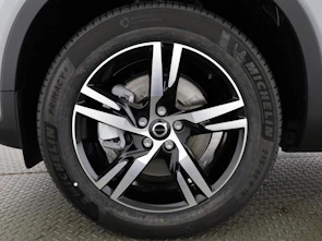 immagine del veicolo VOLVO XC40 2.0 B3 MH Plus Dark