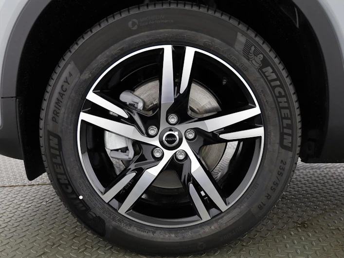 immagine del veicolo VOLVO XC40