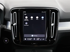 immagine del veicolo VOLVO XC40 2.0 B3 MH Plus Dark