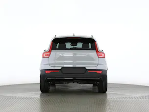VOLVO XC40 2.0 B3 MH Plus Dark