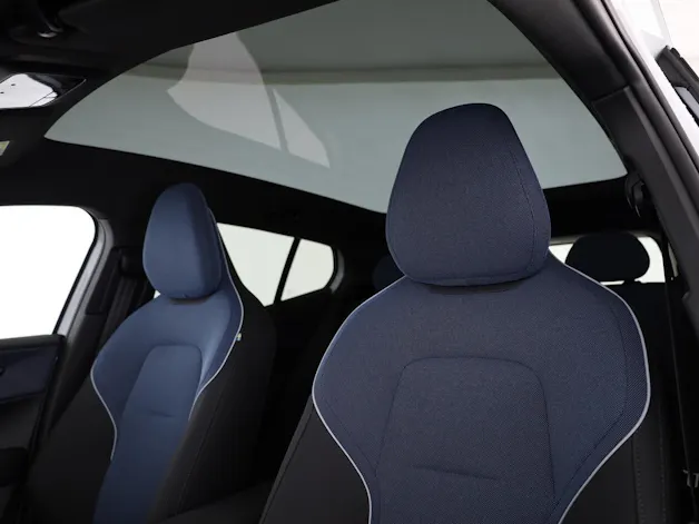 VOLVO EX30 CC P8 Ultra AWD