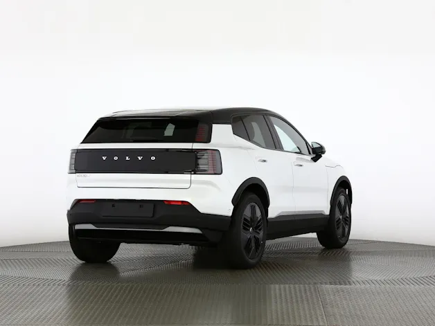 VOLVO EX30 CC P8 Ultra AWD