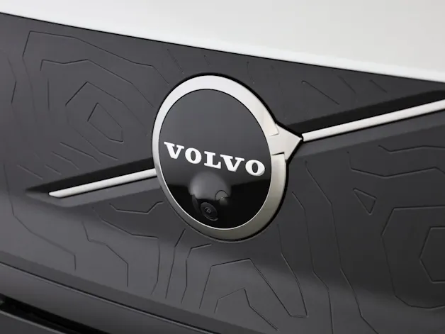 VOLVO EX30 CC P8 Ultra AWD