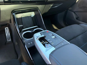 https://vehicle.imgix.net/4446518/2654507f-17a2-450b-a721-94042293bb29.jpg