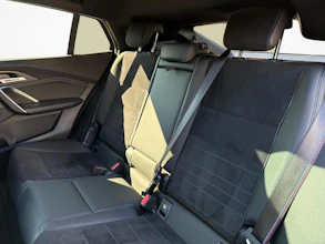 https://vehicle.imgix.net/4446518/cb605197-2a29-48ce-adfd-3f229f65b3fe.jpg