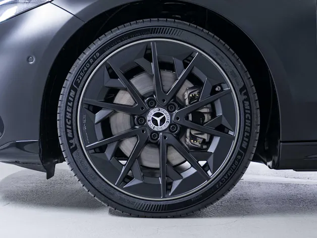 MERCEDES-BENZ CLA 350 4MATIC SB