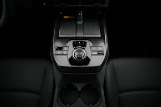 https://vehicle.imgix.net/4446606/fc502754-bdfa-4ea6-87ea-31f91369a724.jpg