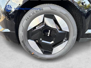 https://vehicle.imgix.net/4446653/21a8c519-659e-42eb-b210-2e887f2febf9.jpg