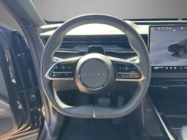 MAZDA CX-6e Takumi