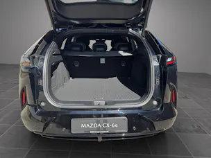 MAZDA CX-6e Takumi