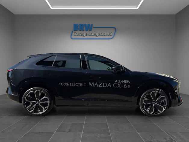 MAZDA CX-6e Takumi