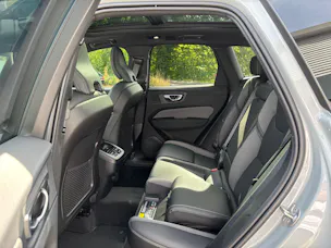 VOLVO XC60 2.0 B5 MH Black Edition AWD