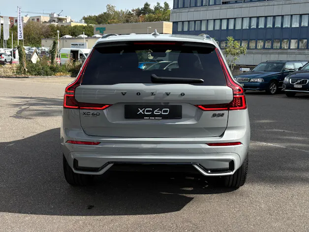 VOLVO XC60 2.0 B5 MH Black Edition AWD
