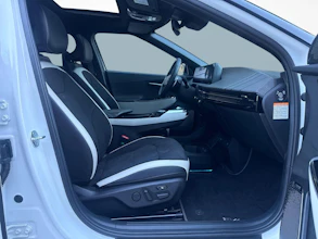 https://vehicle.imgix.net/4446736/29687153-205b-4999-b10f-e77e0028a902.jpg