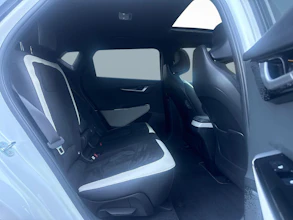 https://vehicle.imgix.net/4446736/d687ce95-f9f3-405b-8485-968003510a78.jpg