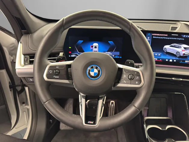 BMW X1 30e xDrive paddles