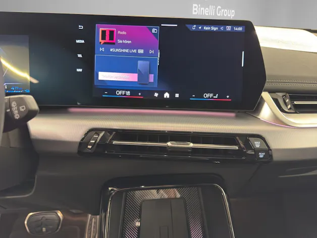 BMW X1 30e xDrive paddles