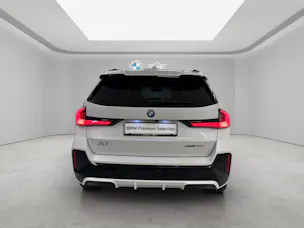 BMW X1 30e xDrive paddles