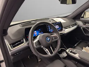 BMW X1 30e xDrive paddles