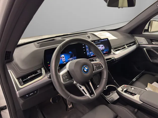 BMW X1 30e xDrive paddles