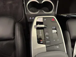 BMW X1 30e xDrive paddles