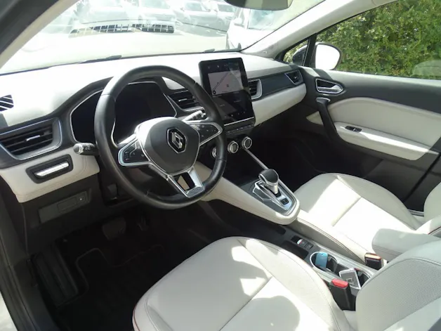 RENAULT Captur 1.6 E-Tech Plug-in Initial Paris