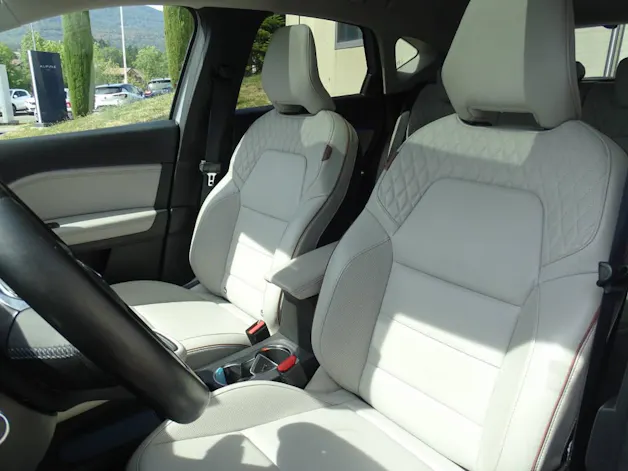RENAULT Captur 1.6 E-Tech Plug-in Initial Paris