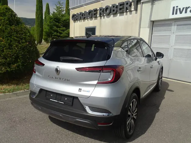 RENAULT Captur 1.6 E-Tech Plug-in Initial Paris