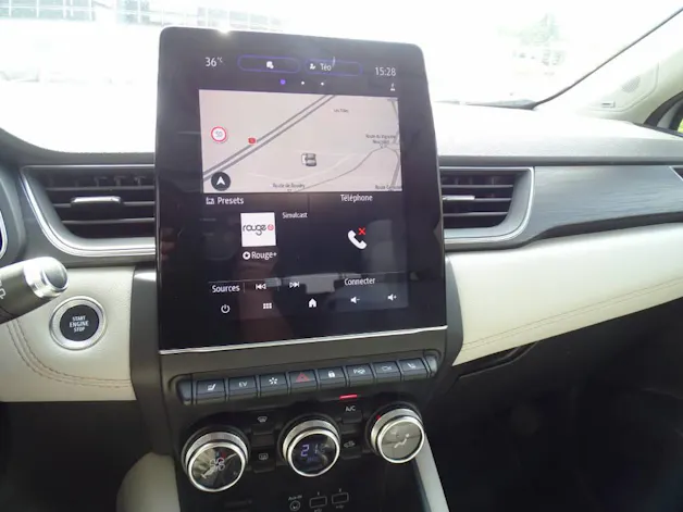 RENAULT Captur 1.6 E-Tech Plug-in Initial Paris