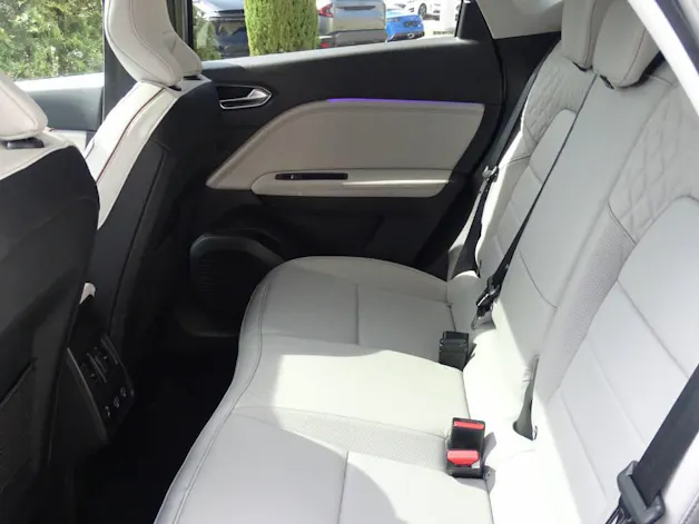 RENAULT Captur 1.6 E-Tech Plug-in Initial Paris