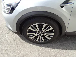RENAULT Captur 1.6 E-Tech Plug-in Initial Paris
