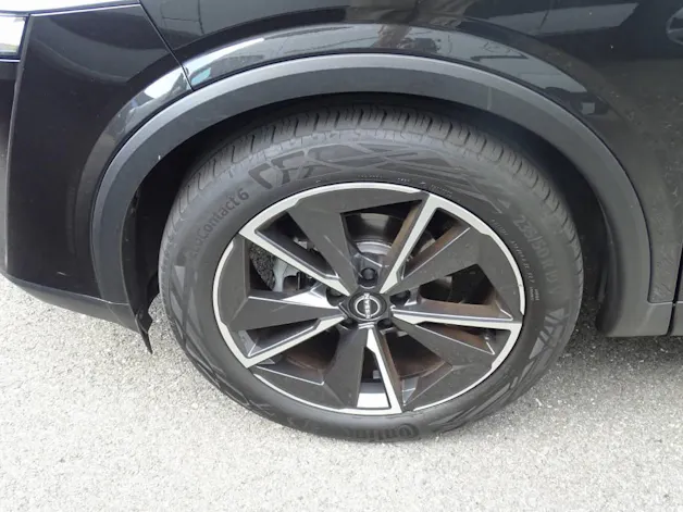 NISSAN Qashqai 1.3 DIG-T 158 Tekna+ 4x4