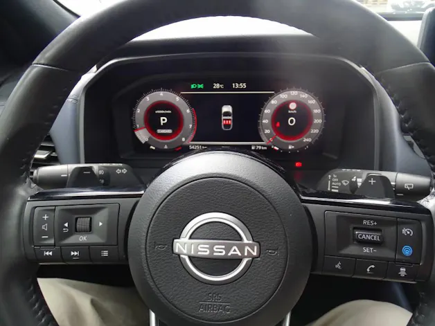 NISSAN Qashqai 1.3 DIG-T 158 Tekna+ 4x4