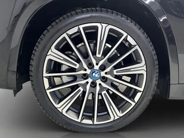 BMW iX1 xDrive 30