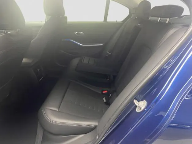 BMW 330e Sport Line