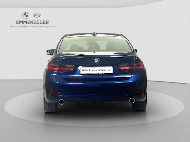 BMW 330e Sport Line