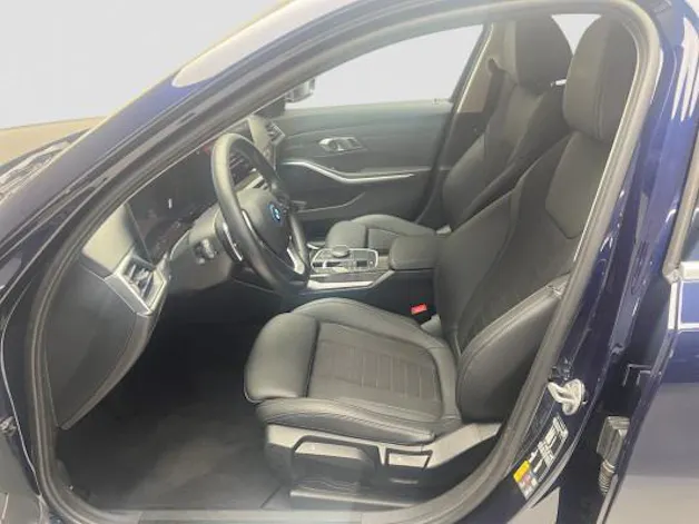 BMW 330e xDrive Steptronic