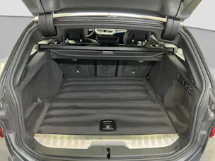 BMW 330e xDrive Luxury Line