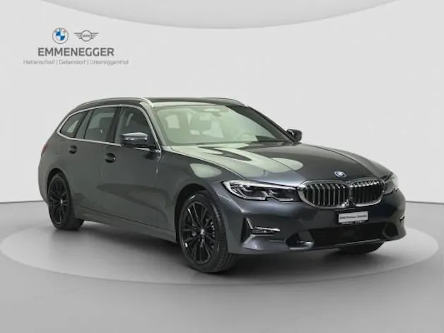 BMW 330e xDrive Luxury Line