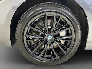 BMW 330e xDrive Luxury Line
