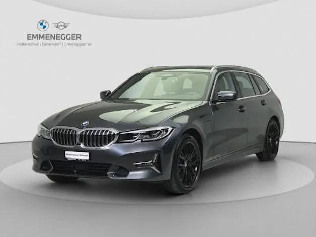 BMW 330e xDrive Luxury Line