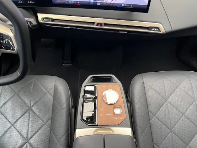 BMW iX xDrive40