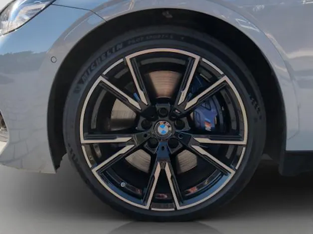 BMW M240i xDrive
