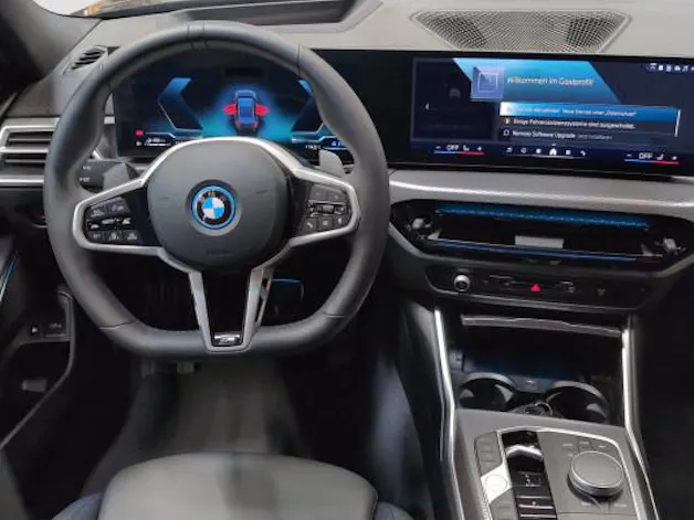 BMW 330e xDrive M Sport