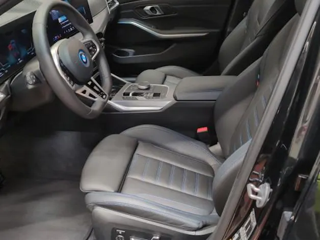 BMW 330e xDrive M Sport
