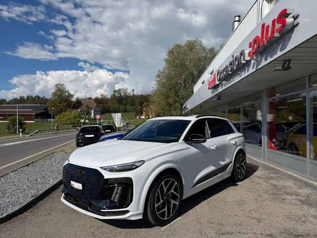AUDI SQ6 e-tron quattro