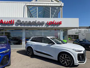 AUDI SQ6 e-tron quattro