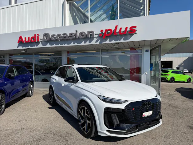 AUDI SQ6 e-tron quattro