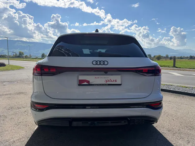 AUDI SQ6 e-tron quattro