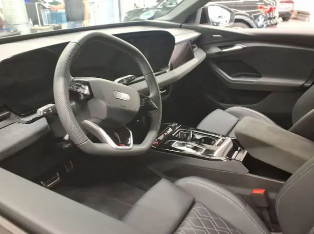 AUDI SQ6 e-tron quattro
